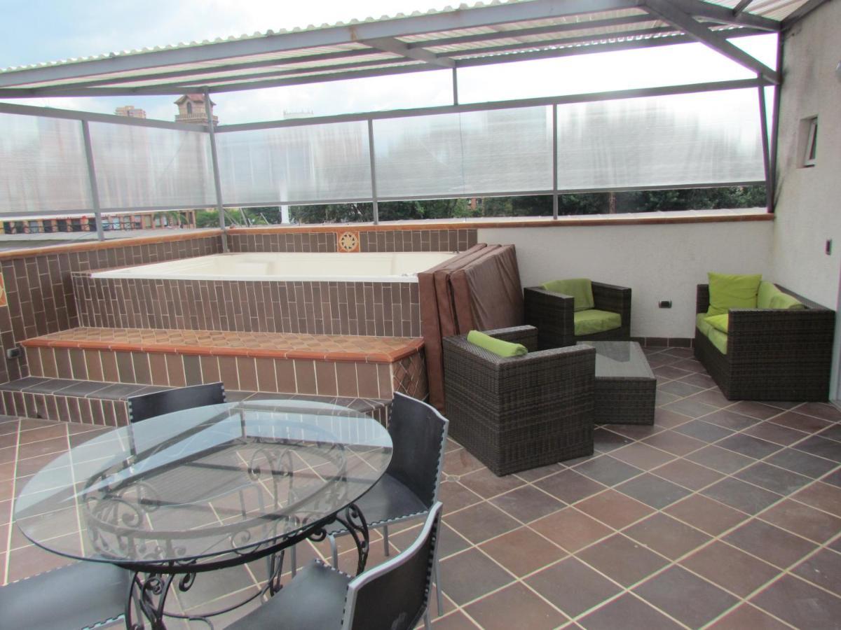 Calle 10 Suites 메딜린 외부 사진